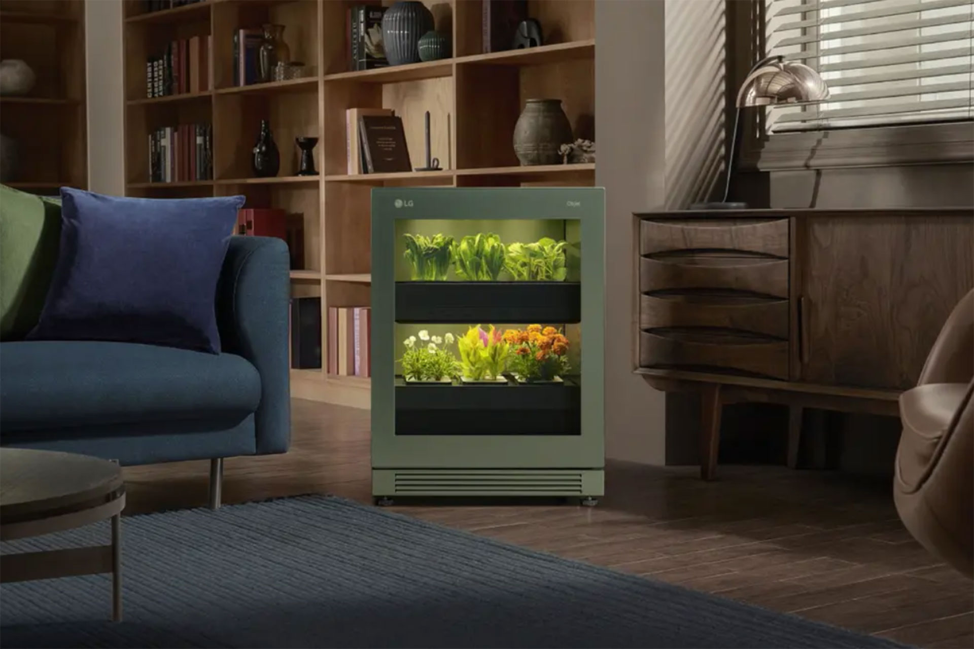 LG Tiiun؛ دستگاهی که باغبانی در خانه را آسان می‌کند